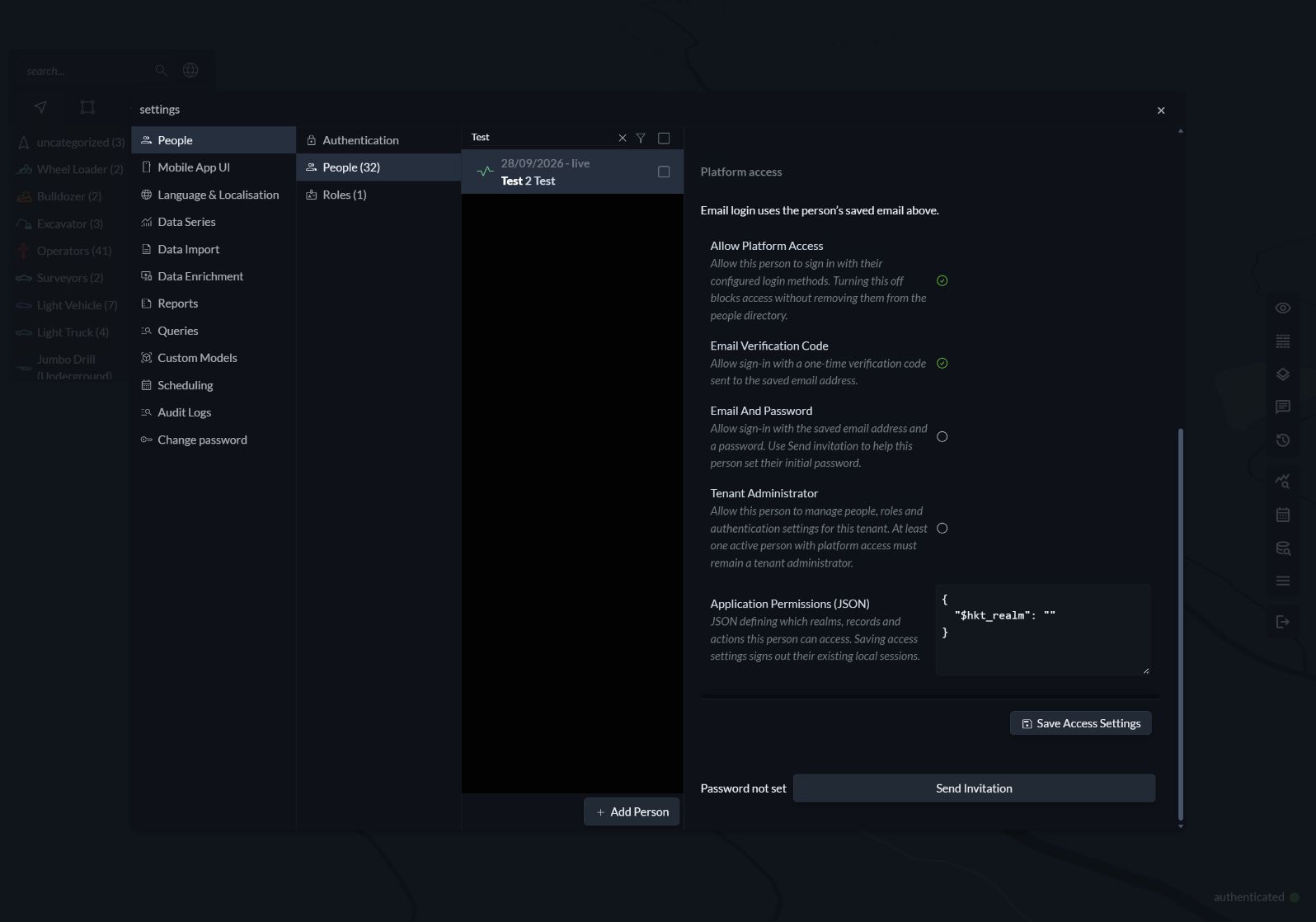 Platform access settings showing enabled access, email methods, tenant administrator rights, permissions and Send Invitation